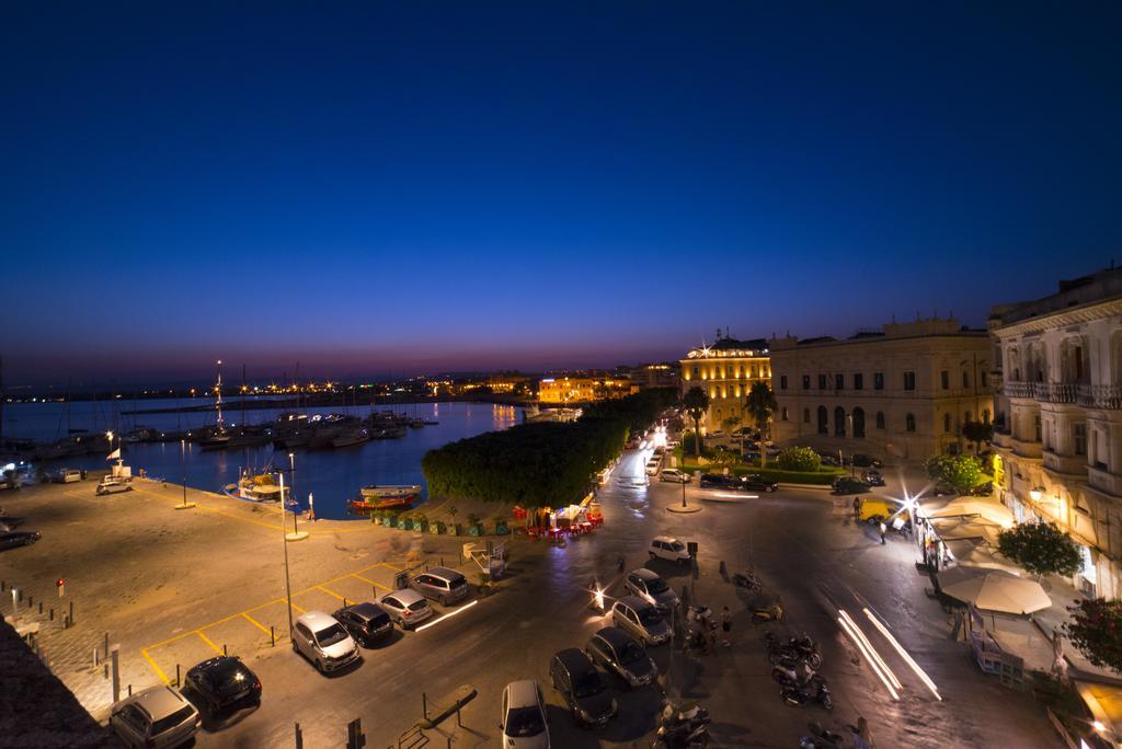 Bed and Breakfast Palazzo Giunta - Porta Marina Ortigia Syrakus Exterior foto