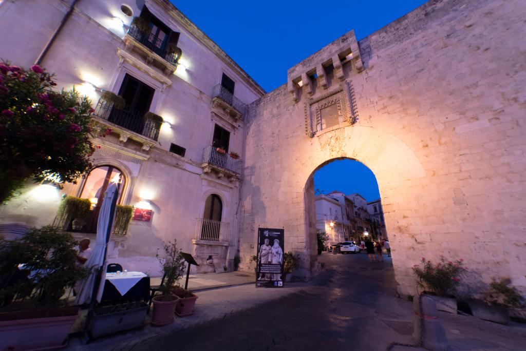 Bed and Breakfast Palazzo Giunta - Porta Marina Ortigia Syrakus Exterior foto