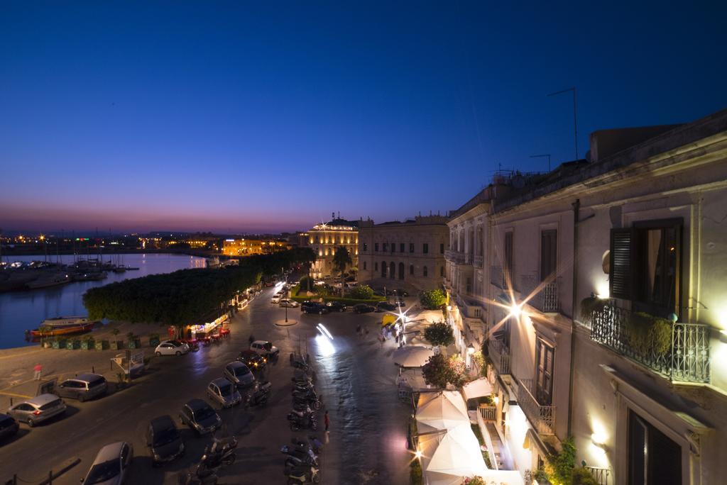 Bed and Breakfast Palazzo Giunta - Porta Marina Ortigia Syrakus Exterior foto